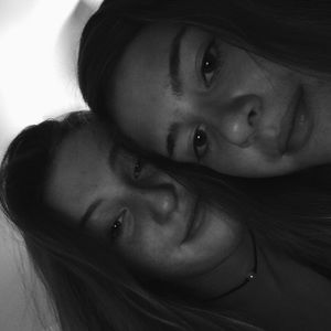 Meet your Poshers, Olivia and Casey